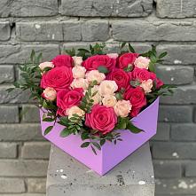 Цветочная композиция из Розы в коробке в Пашию