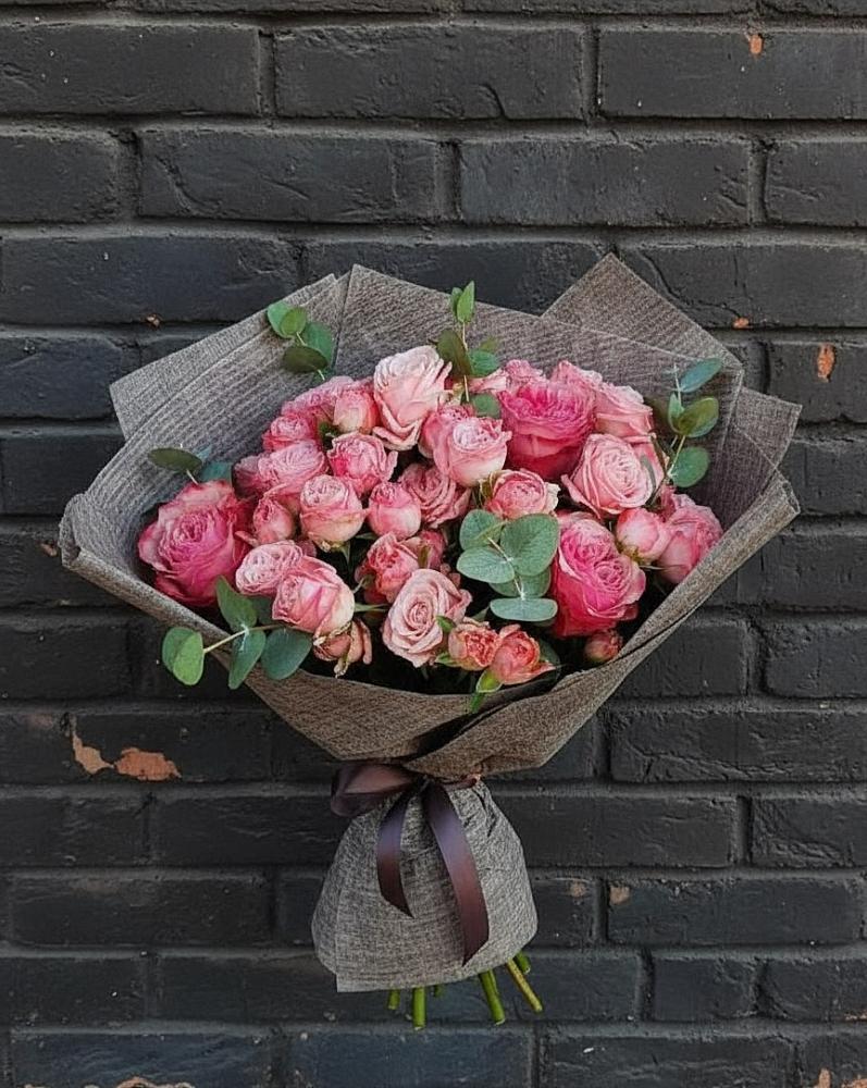 Букет цветов из: Розы в Пашию