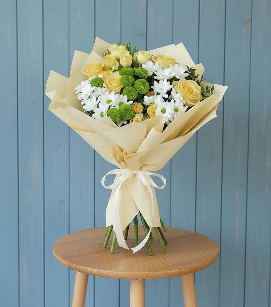 Букет цветов из: Хризантемы и Розы в Пашию