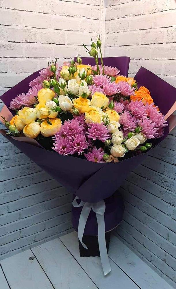Букет цветов из: Хризантемы и Розы в Пашию