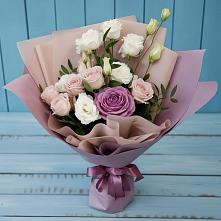 Букет цветов из:  Розы и Лизиантусы в Пашию