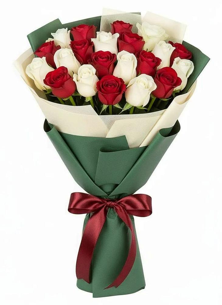 Букет Микс из красных и белых роз в Пашию