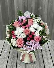 Букет цветов из:  Альстромерии, Гвоздики, Розы и Хризантемы в Пашию