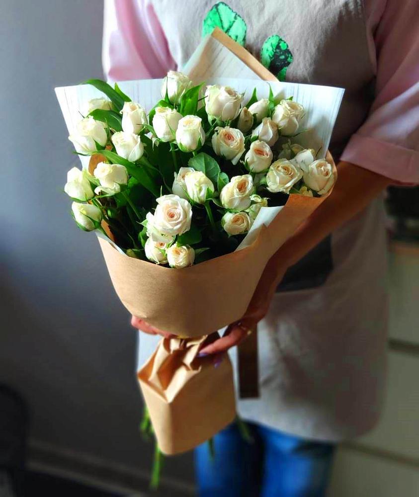 Букет цветов из: Розы в Пашию