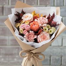 Букет цветов из:  Гвоздики, Хризантемы и Розы в Пашию