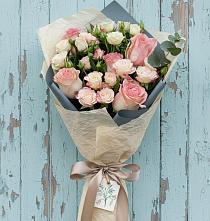 Букет цветов из:  Розы в Пашию