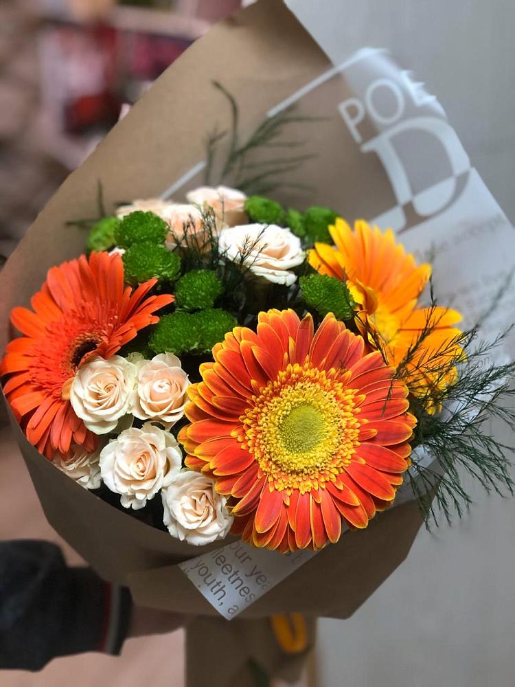 Букет цветов из: Герберы, Хризантемы и Розы в Пашию