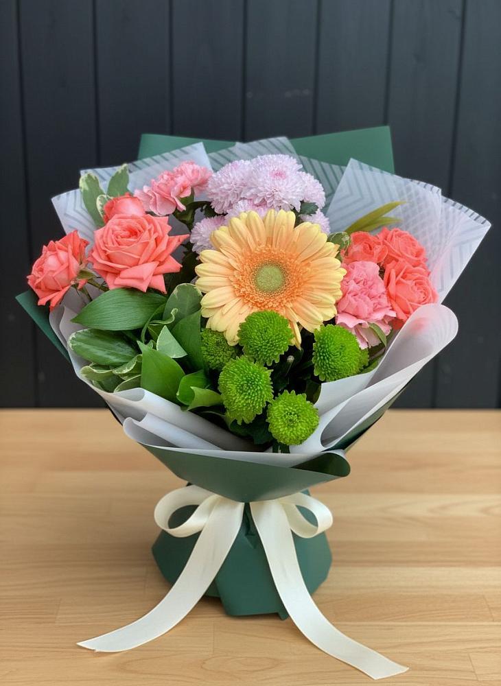 Букет цветов из: Гвоздики, Розы, Герберы и Хризантемы в Пашию