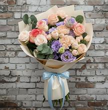 Букет цветов из:  Розы, Лизиантусы и Гвоздики #REPLACE_PRED# Пашию