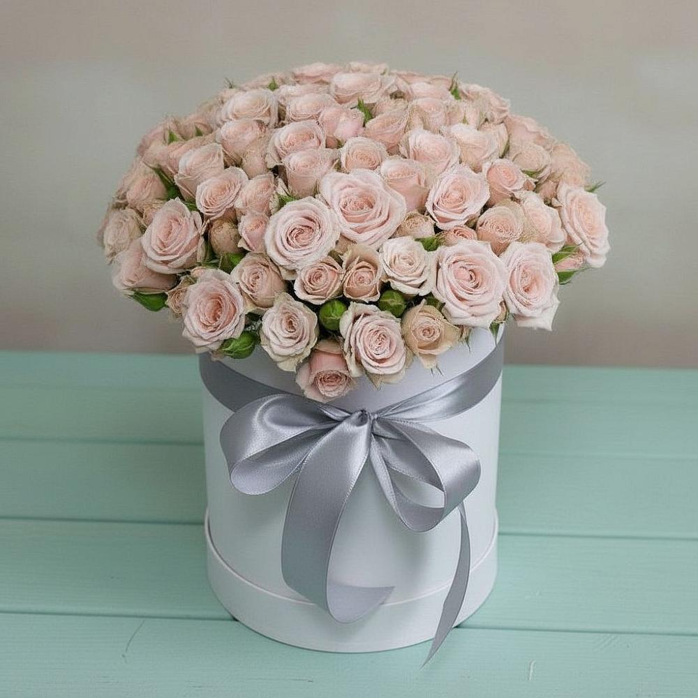 Цветочная композиция из Розы в шляпной коробке в Пашию